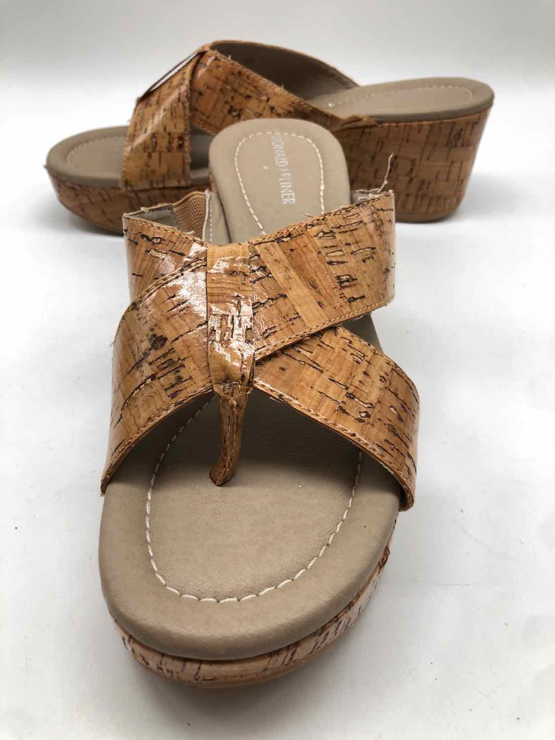 Donald J Pliner Tan Size 8 Cork Slide Sandals