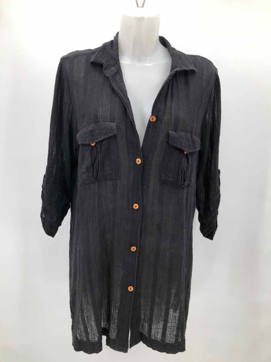 Dottie Black Size Large Button Down