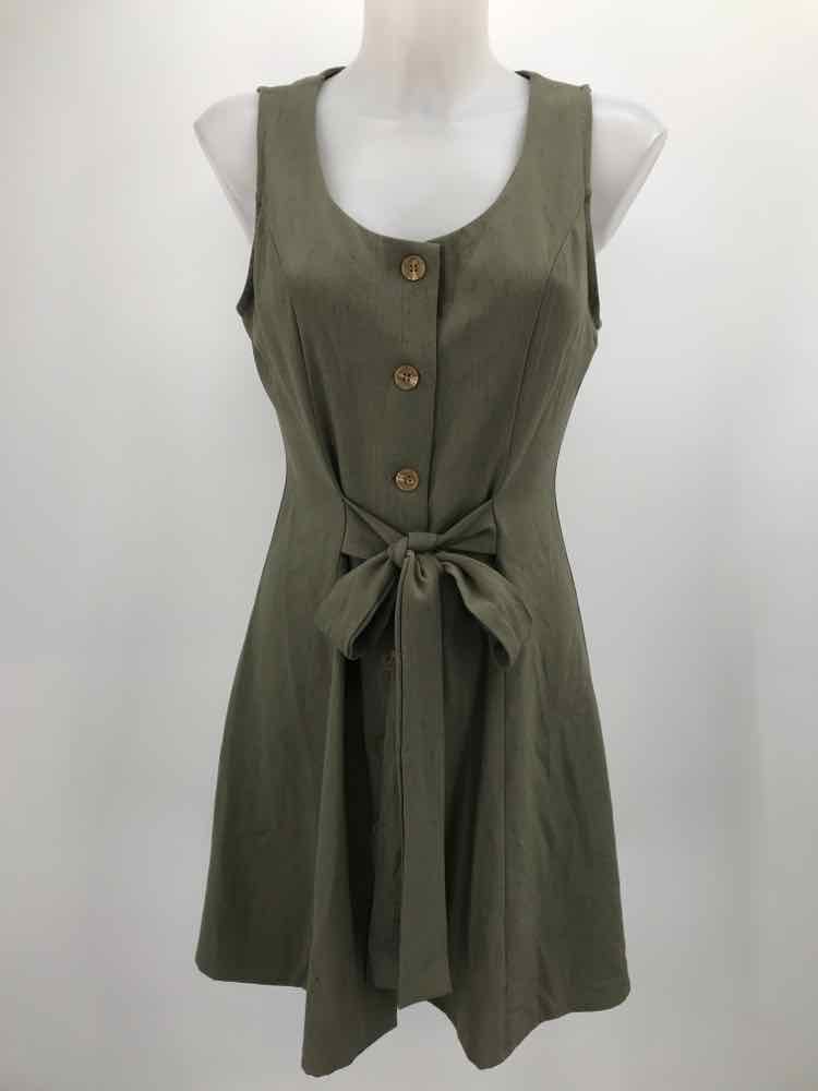 Everly Green Size Small Sleeveless Knee Length Button Down Dress