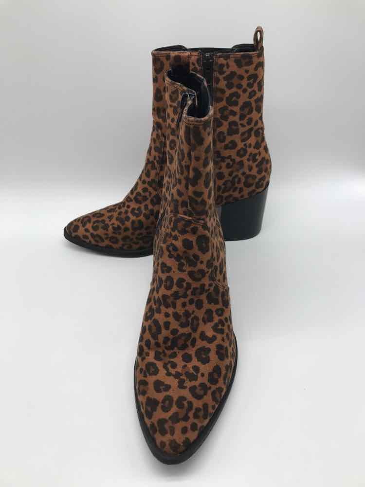 Express Brown Size 8 Animal Print Bootie Boots