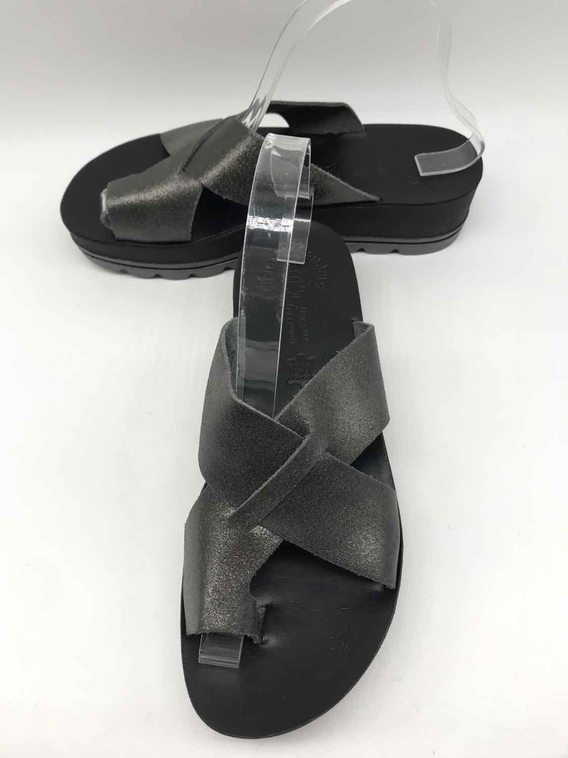 Fantasy Sandals Grey Size 9 Platform Sandals