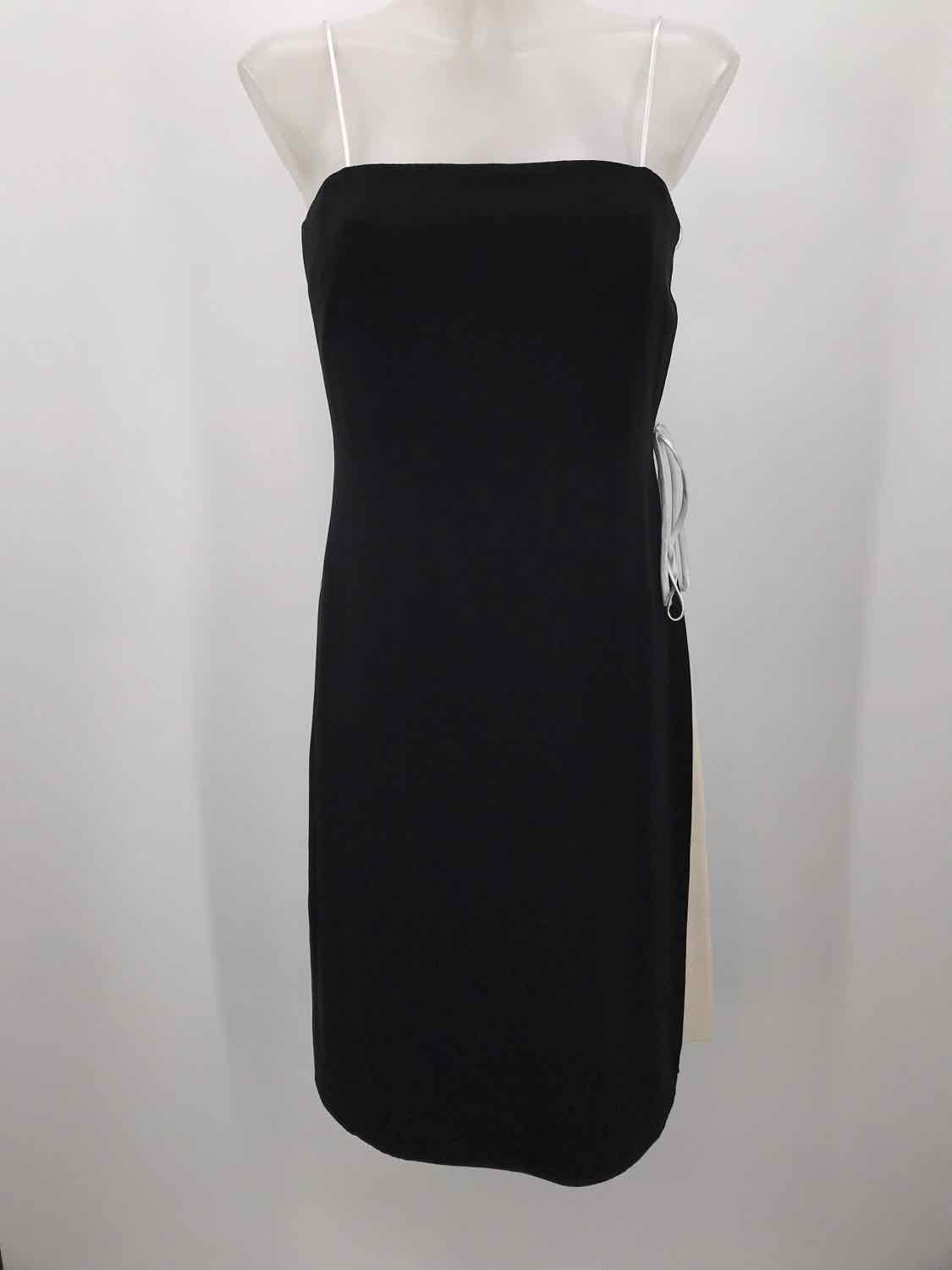 Flores & Flores Black Size 6 Silk Slit Knee Length Sleeveless Dress