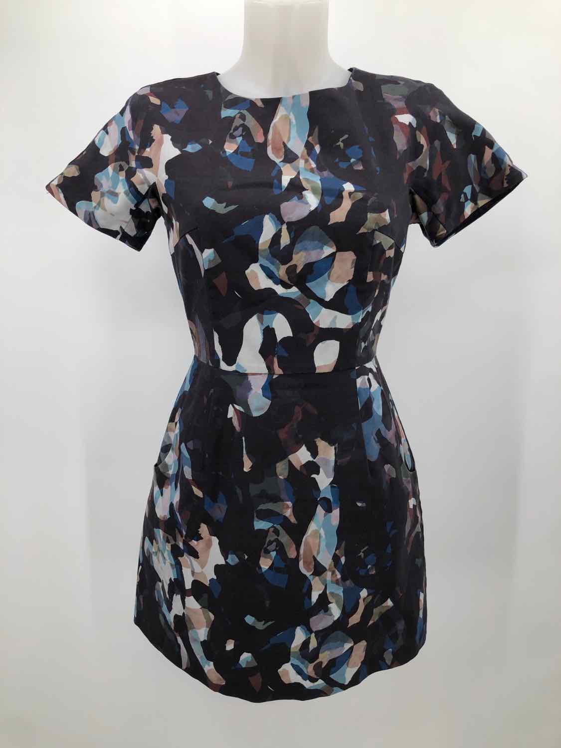 French Connection Black Size 2 Printed Short Short Sleeve Dress