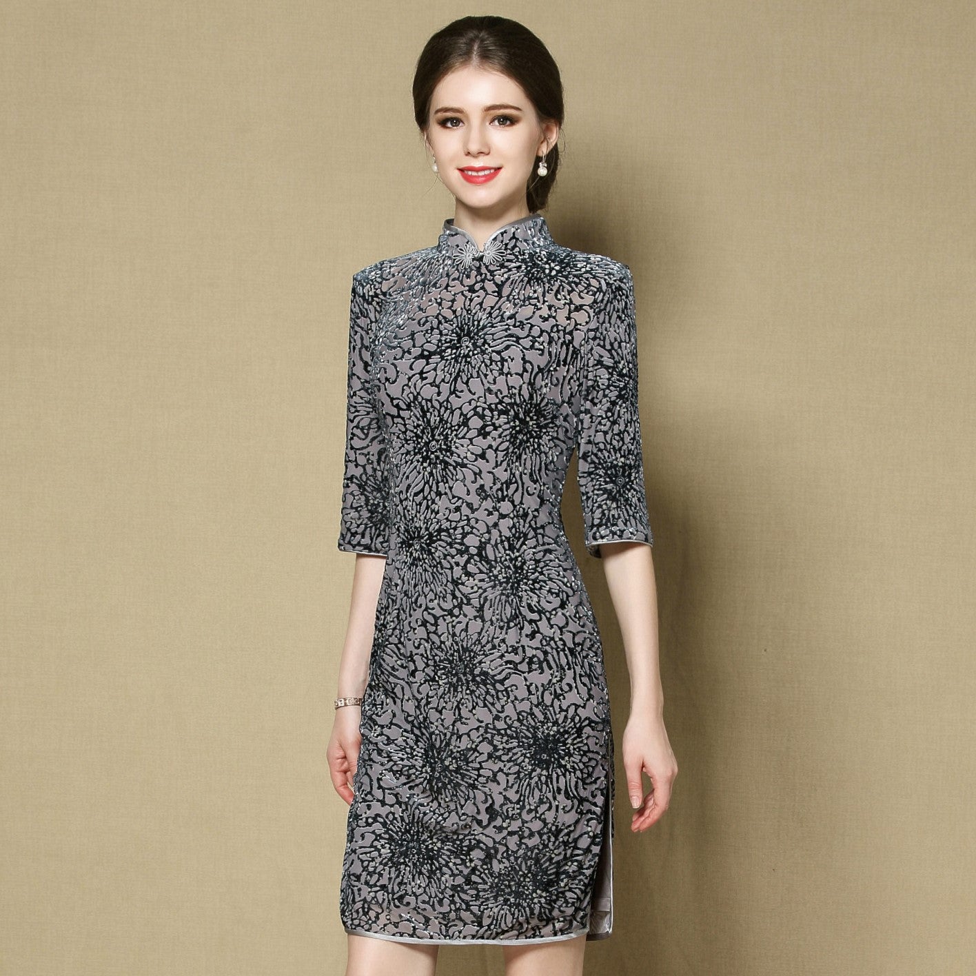 3D Floral Pattern Velvet Cheongsam Knee Length Chinese Dress