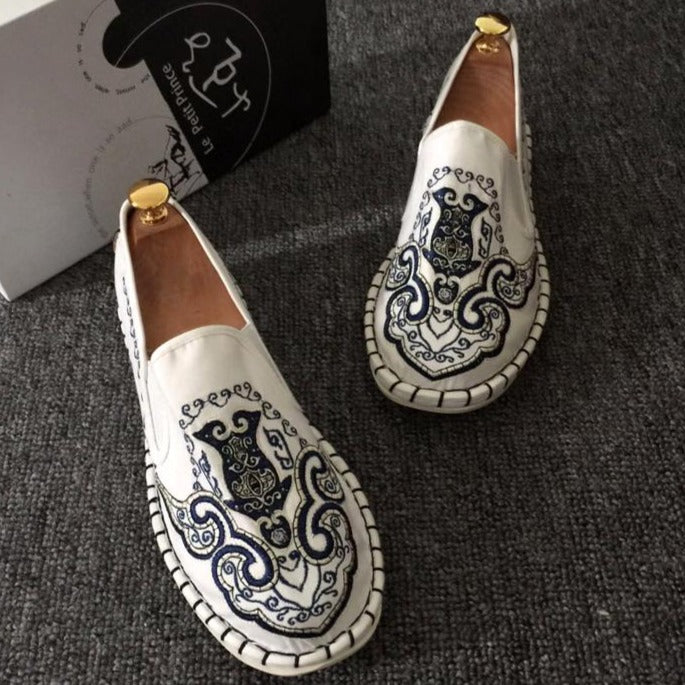 Auspicious Embroidery Traditional Chinese Causal Shoes Loafers