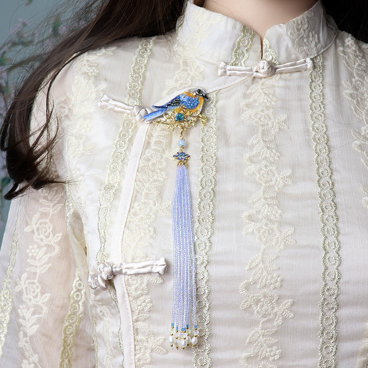 Bird Shape Embroidery with Tassel Gilding Brooch