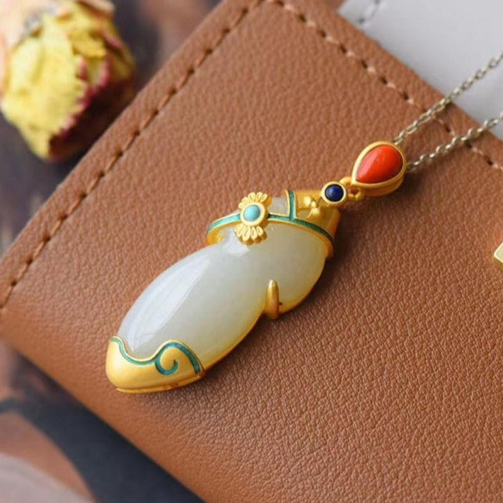 Cheongsam Shape Jade Pendant Gilding Necklace