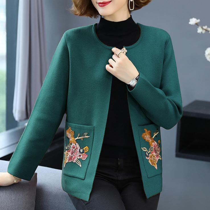 Chinese Style Mother Coat Long Shawl with Floral Embroidery Pockets