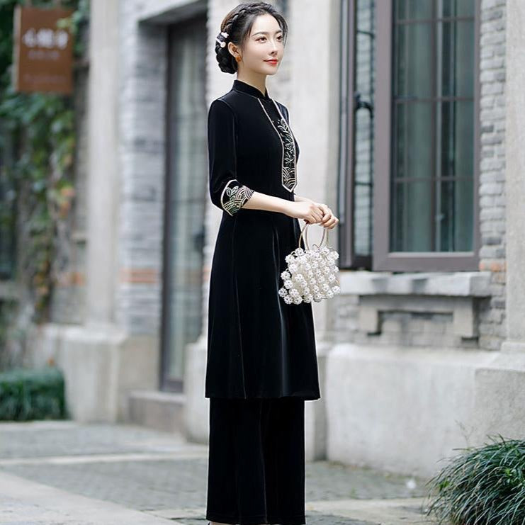 Floral Embroidery Velvet Long Sleeve Cheongsam Suit Mother Dress