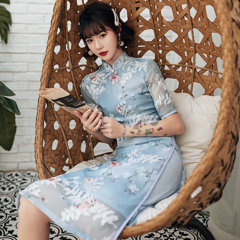 Half Sleeve Floal Lace Appliques Knee Length Aodai Chinese Dress