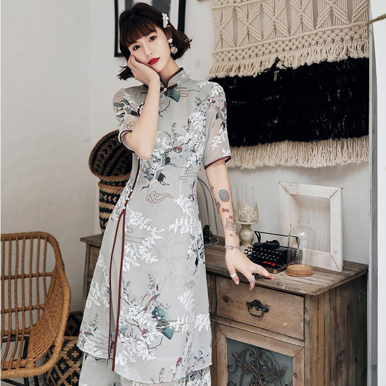 Half Sleeve Floal Lace Appliques Tea Length Aodai Chinese Dress