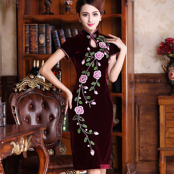 Key Hole Neck Cap Sleeve Velvet Cheongsam Chinese Dress with Floral Appliques